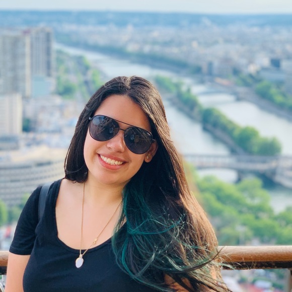 Meet your Posher, Nathalie - Picture 1 of 1